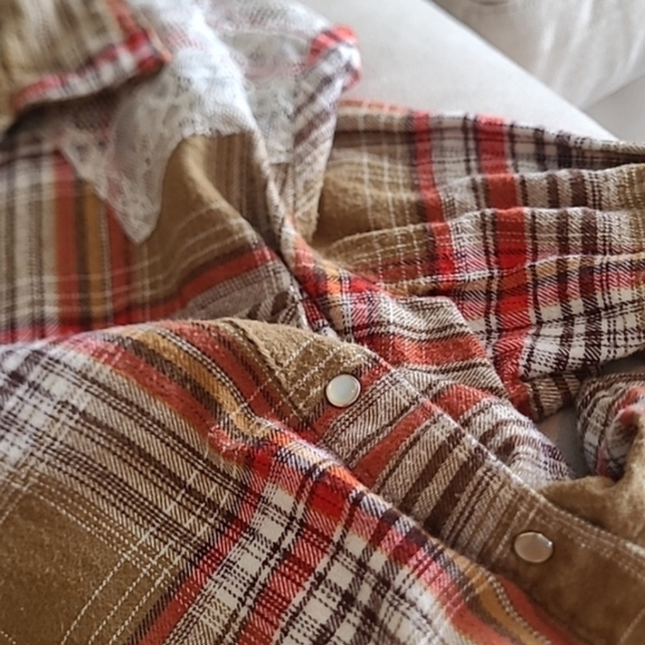 Wrangler Wrancher western shirt, Women's size Large - Picture 8 of 8